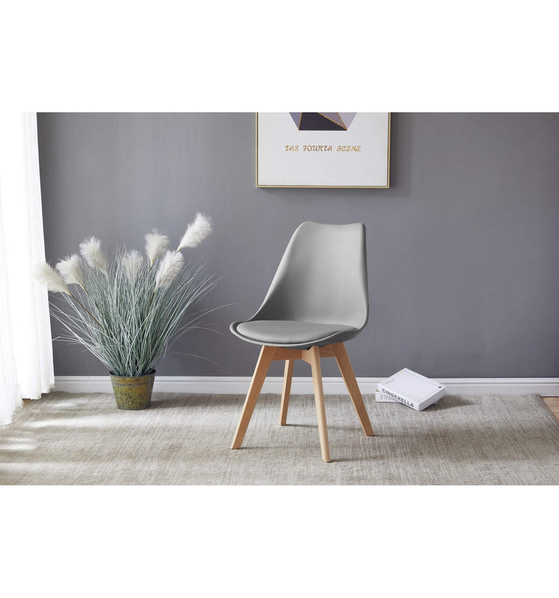 chaise-scandinave-grise-plastique-decoration