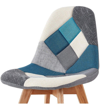 chaise-scandinave-patchwork-bleu-assise